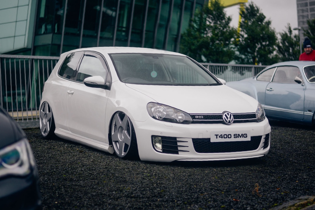 Stephen McGuigans' Volkswagen Golf on Airlift Air Suspension